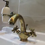 Edinburgh Hotel 3*