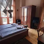 Edinburgh Hotel