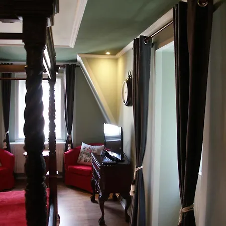 Hotel Edinburgh 3*